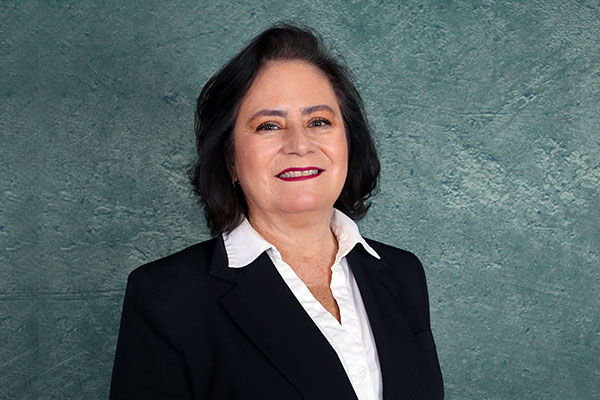 Dra. Martha Espinosa Cantellano