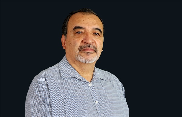 Dr. Arturo Mendoza Galván