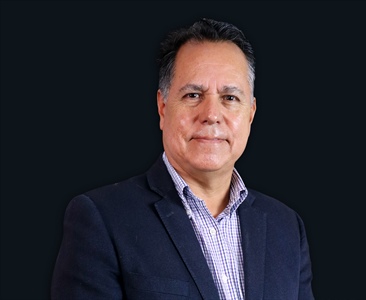 Dr. Mauricio López Romero